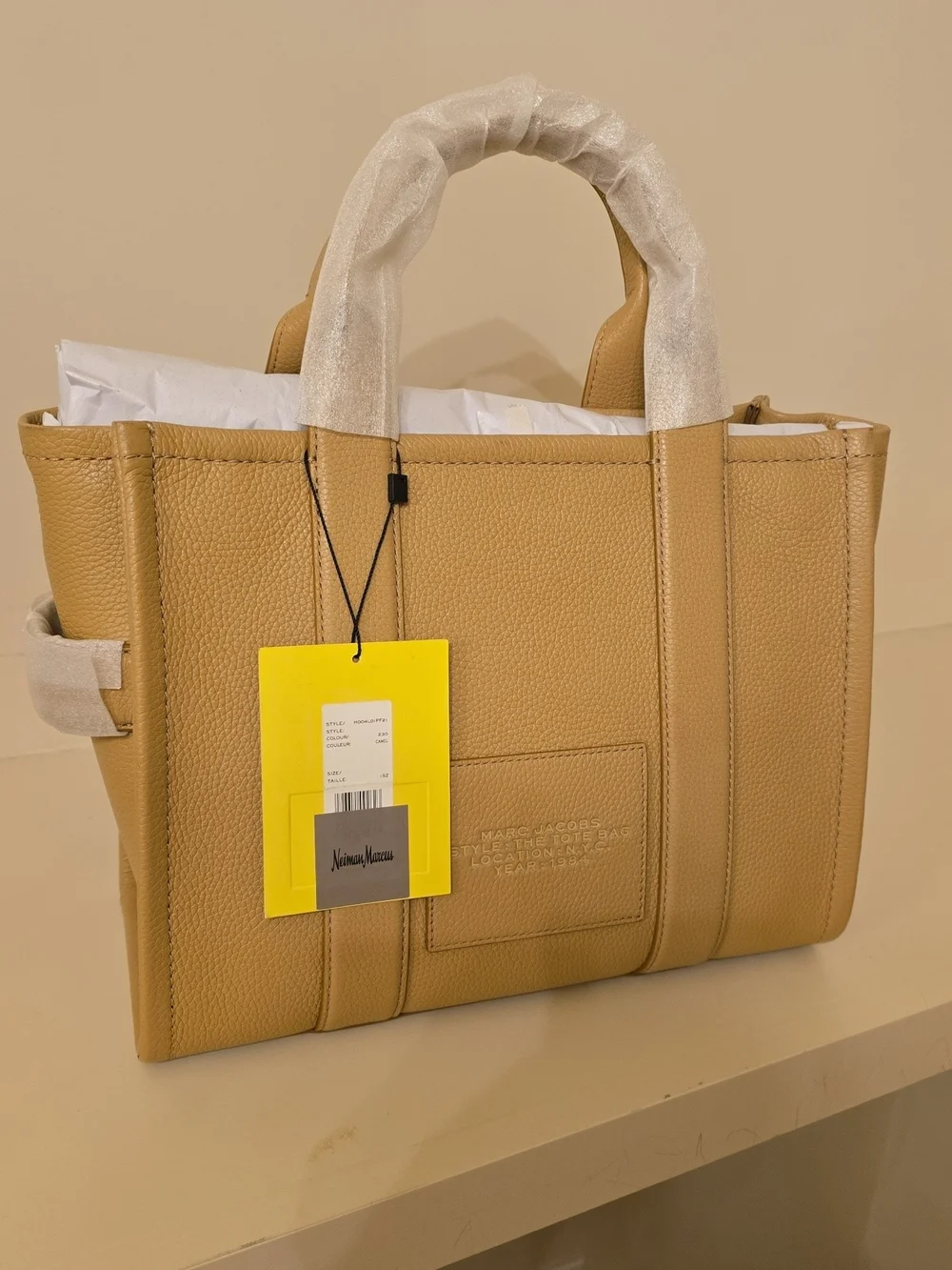 Marc Jacobs The Tote Bag in Beige